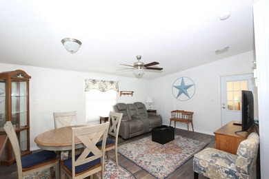 This darling little hidden community, just 1.5 miles away from - photo 15