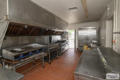 Located at 267 West Robertson Street in the heart of San - photo 18