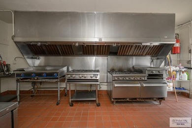 Located at 267 West Robertson Street in the heart of San - photo 21