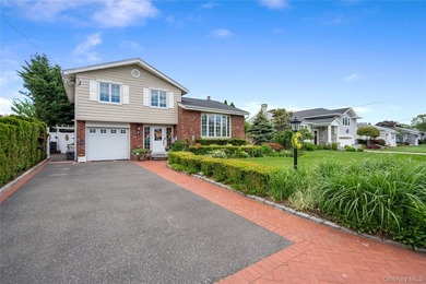 Beautifully renovated Split Level homes in the sought-after - photo 3