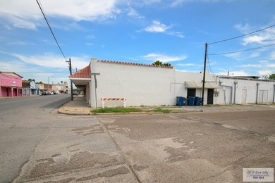 Located at 267 West Robertson Street in the heart of San - photo 27