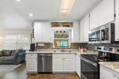 Waterfront Duplex with Income Potential in Big Pine Key! Live - photo 33
