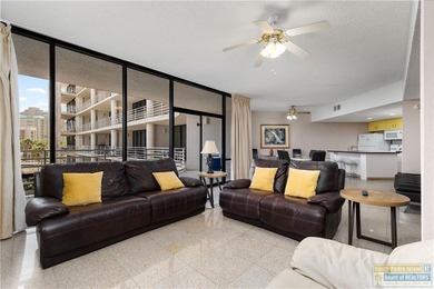 Experience coastal living at Sunchase IV in this spacious - photo 2