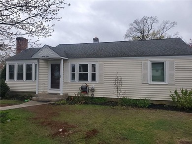 Nestled in a desirable Warwick neighborhood steps to Winslow - photo 1
