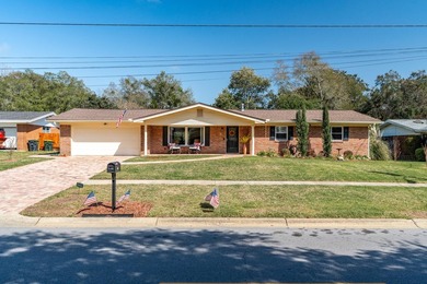 You will fall in love with this well-maintained home in Kenwood - photo 2