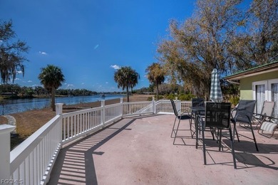 Caloosahatchee River Home For Sale in Labelle Florida