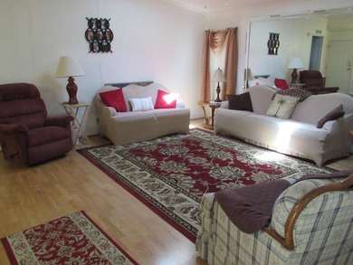 Furnished two bed two bath with rear deck on the pond . Extra - photo 11
