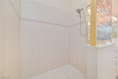 Seller offering 5K toward buyer closing costs! Welcome to this - photo 19