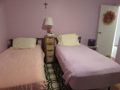 Furnished two bed two bath with rear deck on the pond . Extra - photo 23