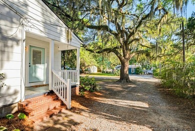 Charming Pigeon Point Cottage! Nestled in one of Beaufort's most - photo 6