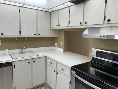 Corner 2/2 Villa. Update this unit to your own specifications - photo 6