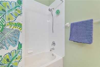 Seller offering 5K toward buyer closing costs! Welcome to this - photo 27