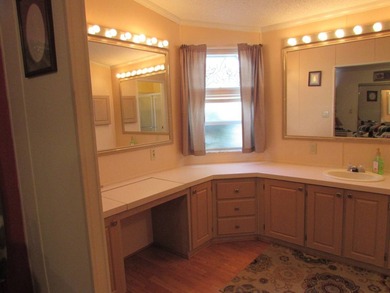 Furnished two bed two bath with rear deck on the pond . Extra - photo 29