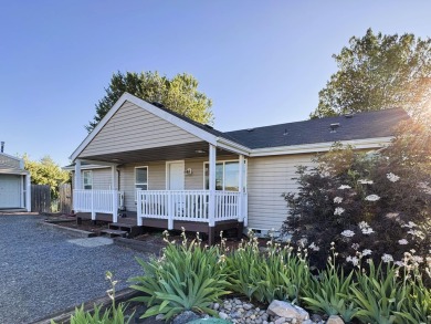 Lake Home For Sale in Chiloquin, Oregon