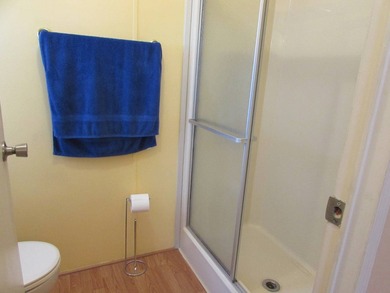 Furnished two bed two bath with rear deck on the pond . Extra - photo 32