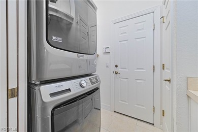 Seller offering 5K toward buyer closing costs! Welcome to this - photo 35