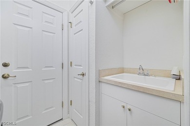 Seller offering 5K toward buyer closing costs! Welcome to this - photo 36