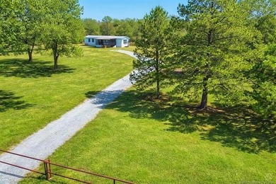 Wake up to peaceful lake views and end your evenings with - photo 2