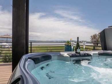 Lakeside luxury meets self sustaining lifestyle! Enjoy luxury - photo 50