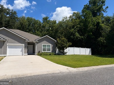 WOW! Fabulous home is ready for new buyer(s)! A true end unit! - photo 1