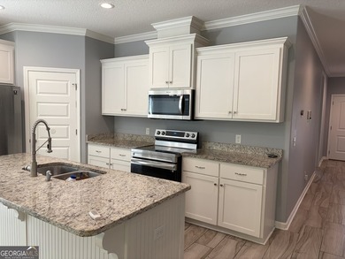 WOW! Fabulous home is ready for new buyer(s)! A true end unit! - photo 7