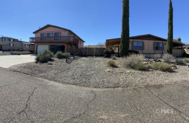 Lake Home For Sale in Greenehaven, Arizona