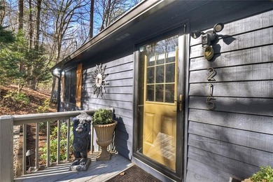 This retreat is the perfect mountain getaway. This remodeled - photo 3