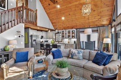 This retreat is the perfect mountain getaway. This remodeled - photo 4