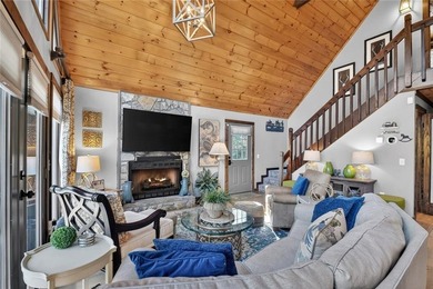 This retreat is the perfect mountain getaway. This remodeled - photo 7