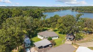 WATERFRONT home on the S. end of Toledo Bend Lake? W/ gentle - photo 2