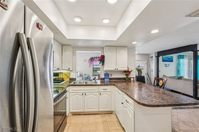 Welcome to this beautifully designed two-story townhouse - photo 14