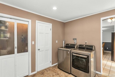 Spacious and sun filled this mid-block ranch has it all - photo 23