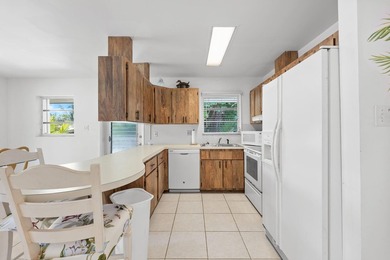 Rare canal-front duplex on Duck Key's prestigious Indies Canal - photo 29