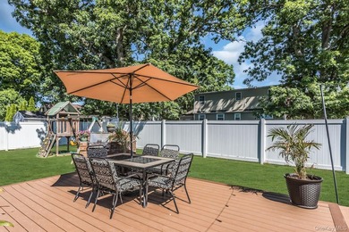 Spacious and sun filled this mid-block ranch has it all - photo 29
