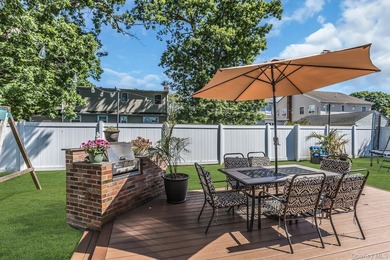Spacious and sun filled this mid-block ranch has it all - photo 31