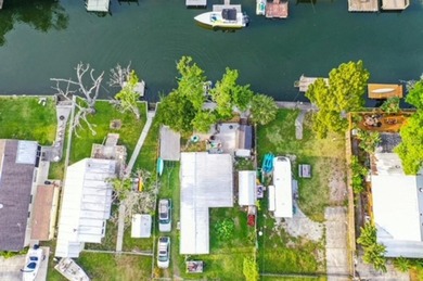 Weeki Wachee Gardens is truly a gem! This is a great location to - photo 3