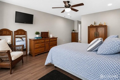 Welcome to this beautifully renovated **Kingsley model** in the - photo 15