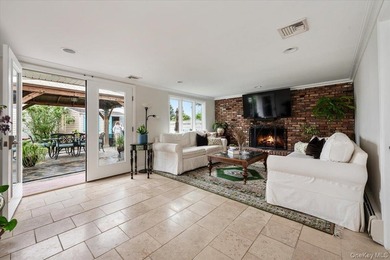 Located in the exclusive Madison section of Oceanside, this - photo 8