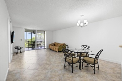 Welcome to your dream penthouse condo in the heart of Deerfield - photo 18