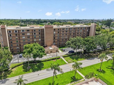 Welcome to your dream penthouse condo in the heart of Deerfield - photo 23