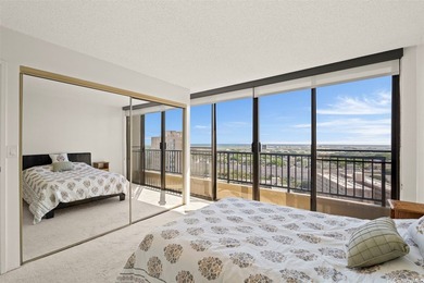 Discover 21D, a Horizon View Tower high-floor gem boasting