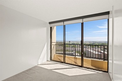 Discover 21D, a Horizon View Tower high-floor gem boasting
