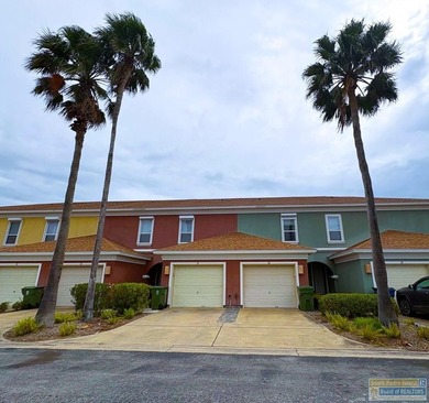 Great channel front home & neighborhood location with boat lift - photo 3