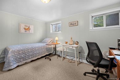 MASSAPEQUA SHORES - SOUTH OF MERRICK ROAD Beautiful High Ranch - photo 10