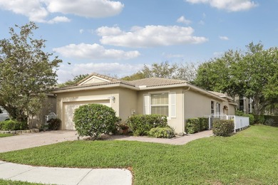 This spacious end-unit home is vacant and move-in ready! Tucked - photo 1