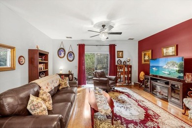Beautifully updated townhome in the heart of Freeport. This - photo 12