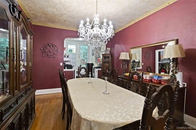 Charming Tudor home filled with character, set on a dead-end - photo 9
