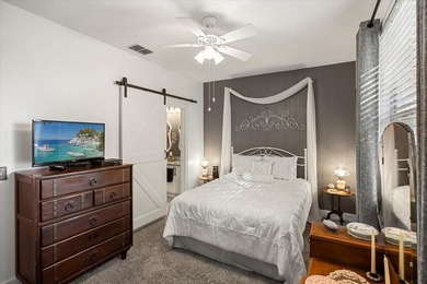 Beautifully updated townhome in the heart of Freeport. This - photo 20