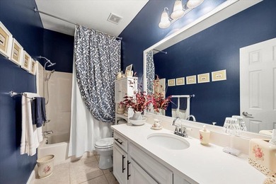 Beautifully updated townhome in the heart of Freeport. This - photo 24
