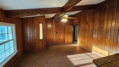 Embrace the coastal lifestyle with this charming fixer-upper - photo 5